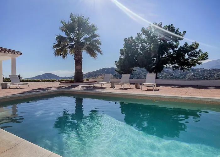 Luxury Villa - Breathtaking Views - Hot Tub - 15\' To Beach